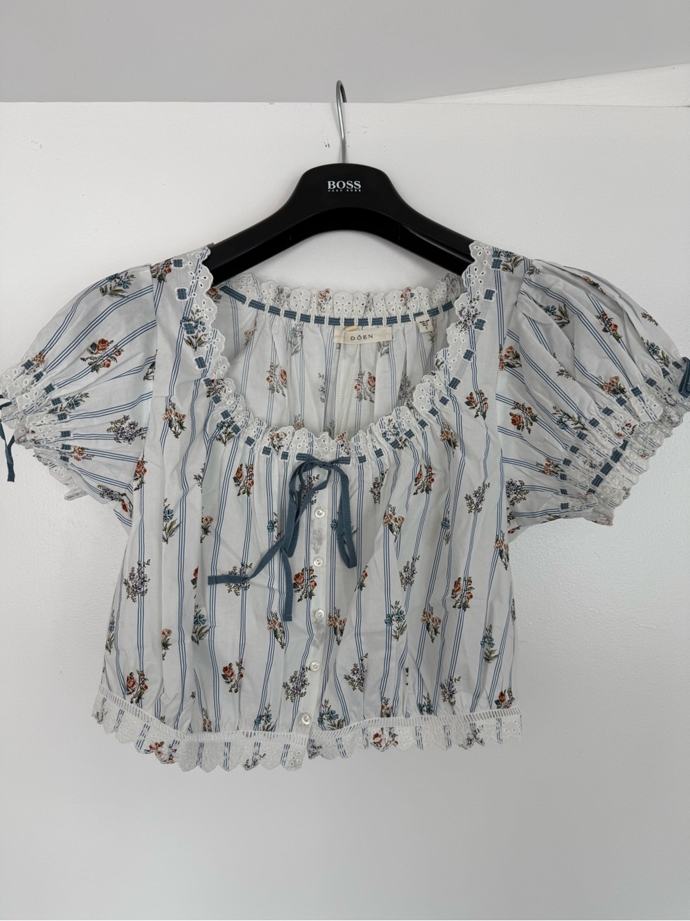 Doen Nera Top in Fleurs De Bordeaux Floral Stripe Peasant Top